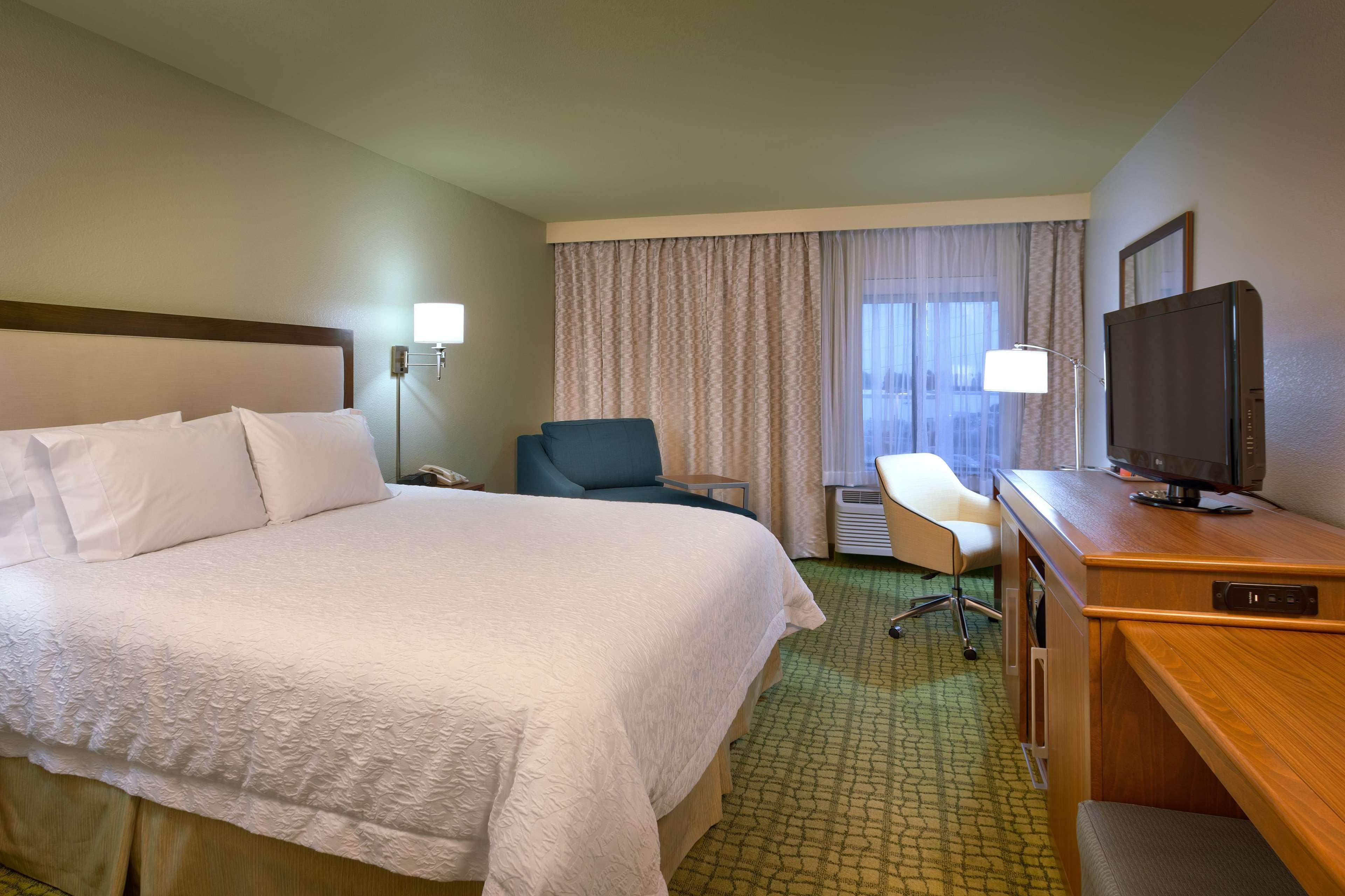 Hampton By Hilton Irvine East - Forest