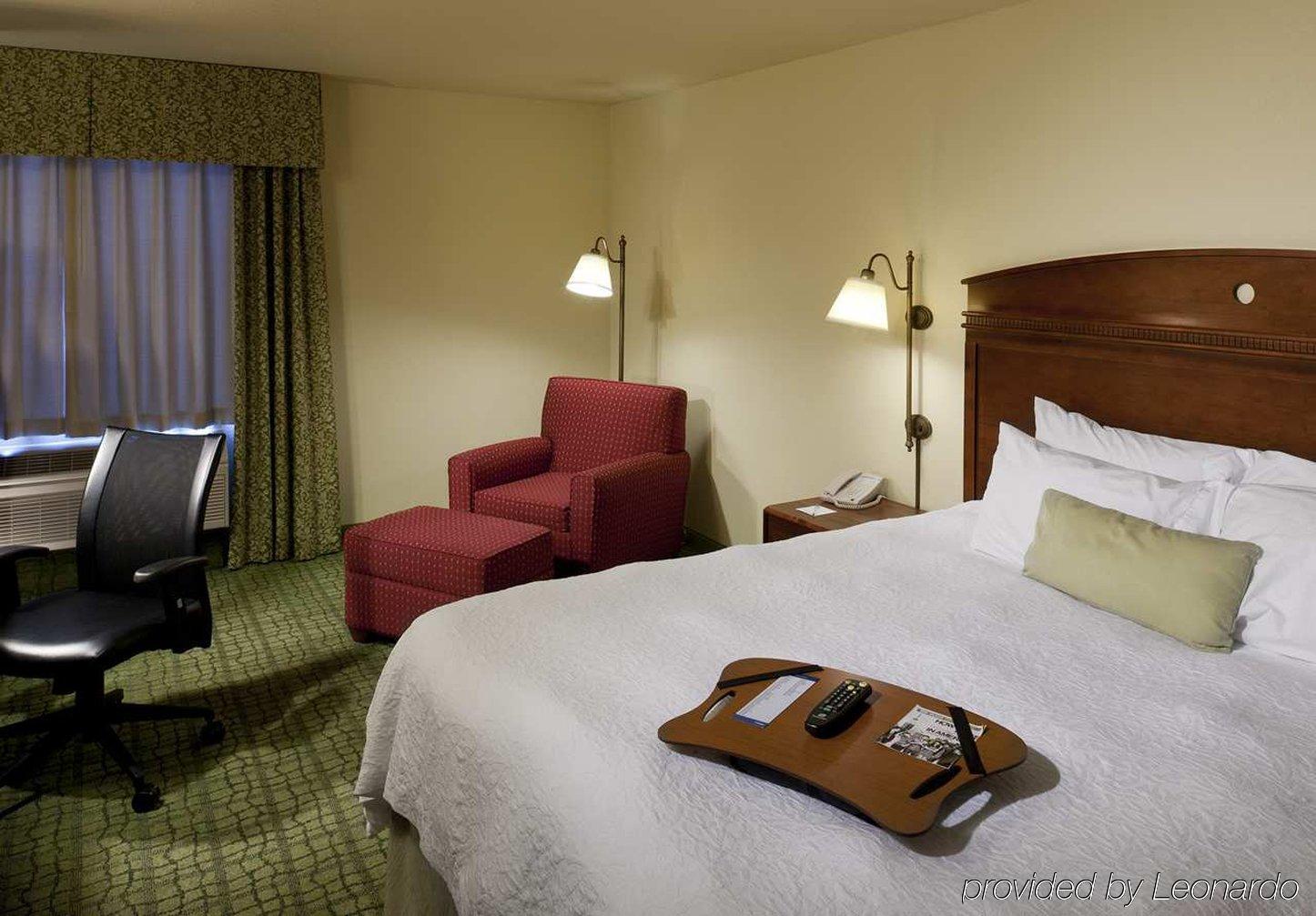 Hampton By Hilton Irvine East - Forest 3*