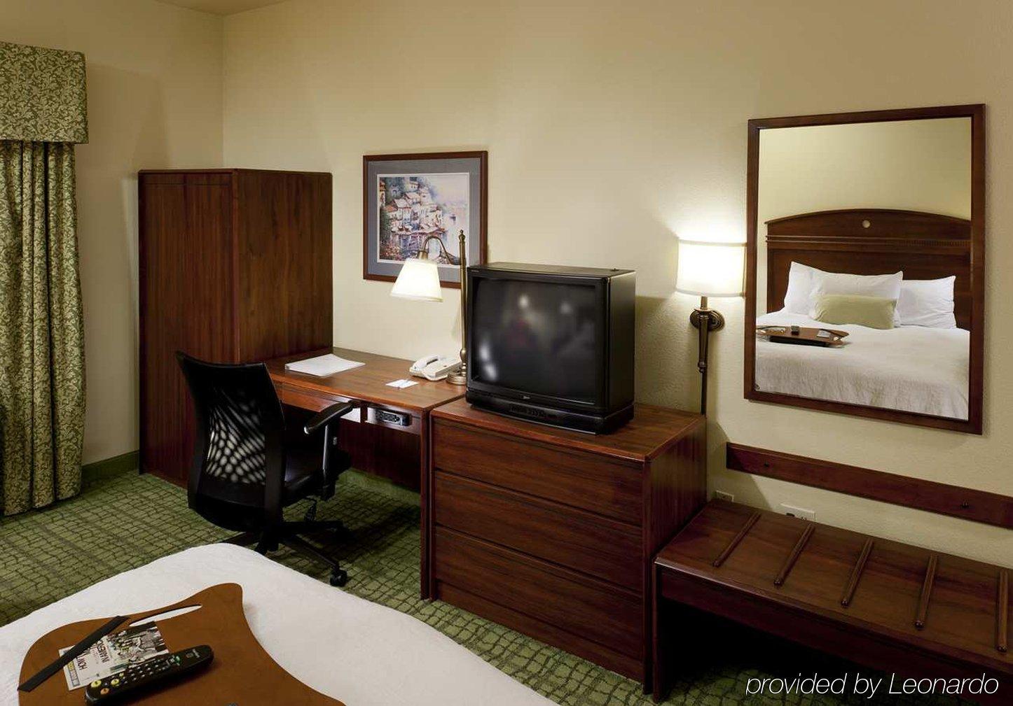 Hotel Hampton By Hilton Irvine East - Forest