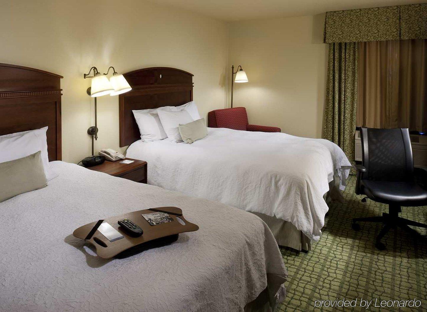 Hampton By Hilton Irvine East - Forest